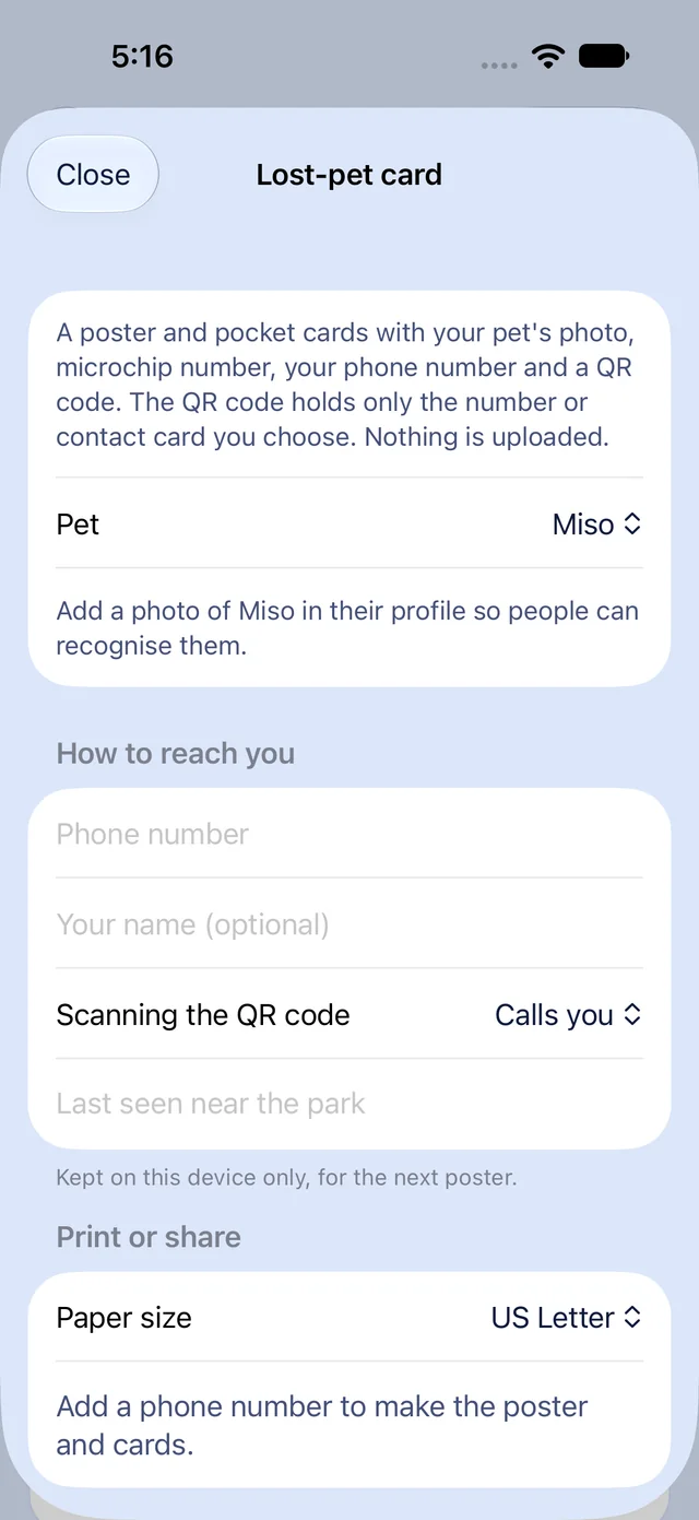 The lost-pet card: a poster and pocket cards with the pet's photo, a phone number and a QR code